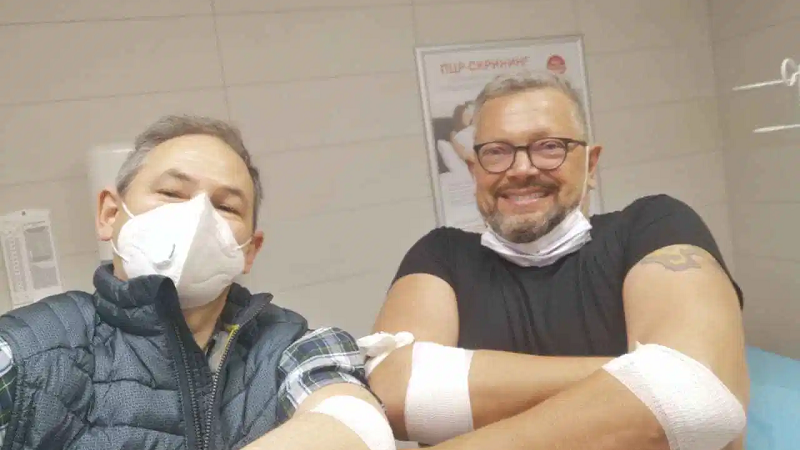 Biohackers after blood transfer