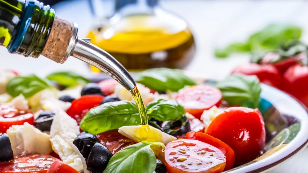 Mediterranean Diet Might Lower Risk of Dementia