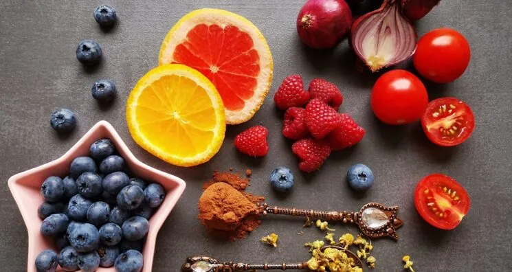 The Impact of Plant Polyphenols on Ovarian Aging